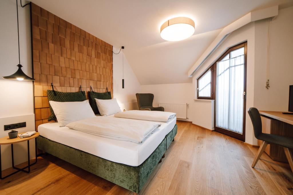 Postel nebo postele na pokoji v ubytování Mein Hotel Fast
