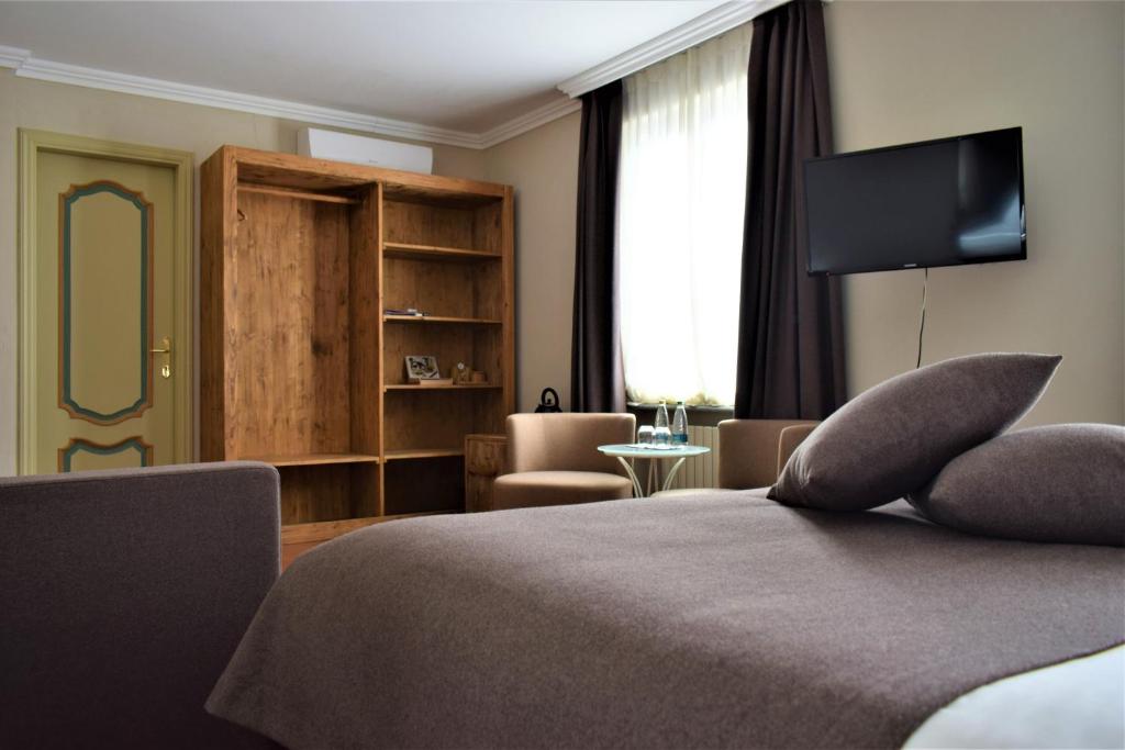 Cella Grande - Double With Private Bathroom
