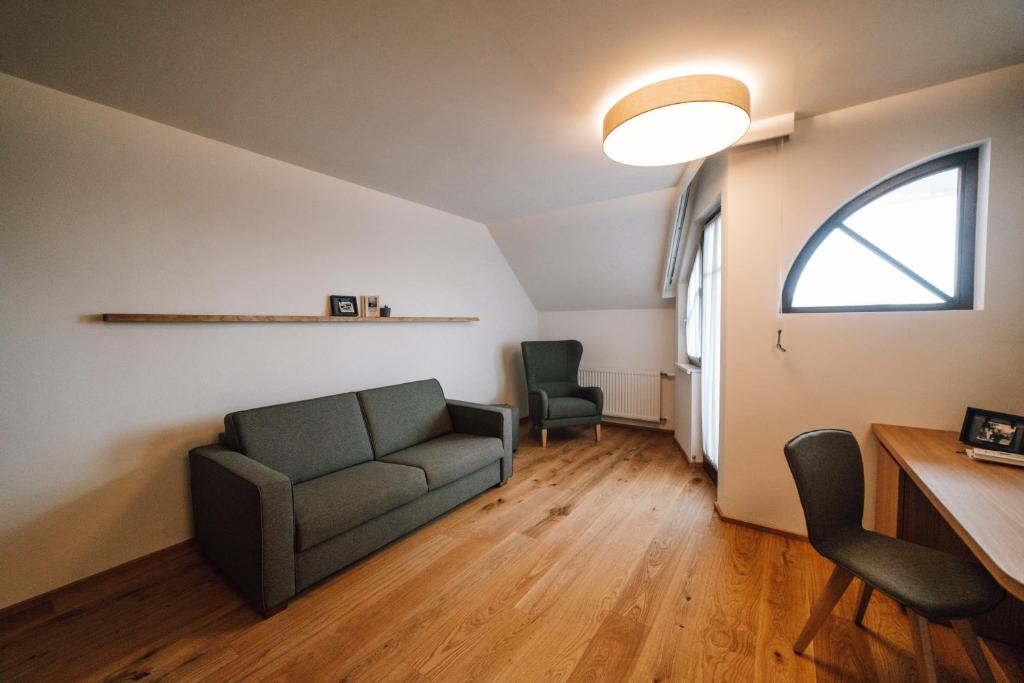 Posezení v ubytování Mein Hotel Fast