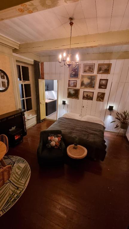 Fotografie z fotogalerie ubytování Suite in prachtige Groningse boerderij uit 1856 v destinaci Schildwolde