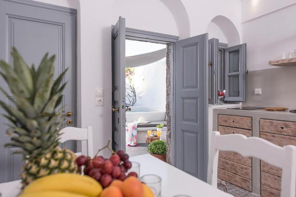 Kuchyň nebo kuchyňský kout v ubytování Angels Villa Santorini