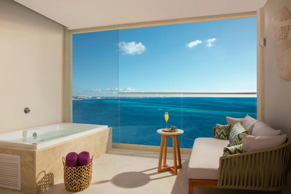 Breathless Cancun Soul Resort & Spa - Adults Only - All Inclusive photo