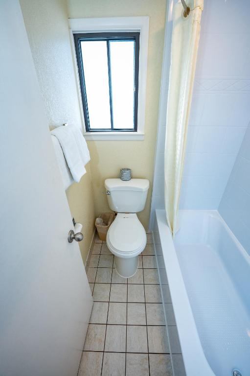 Blue Door Inn photo
