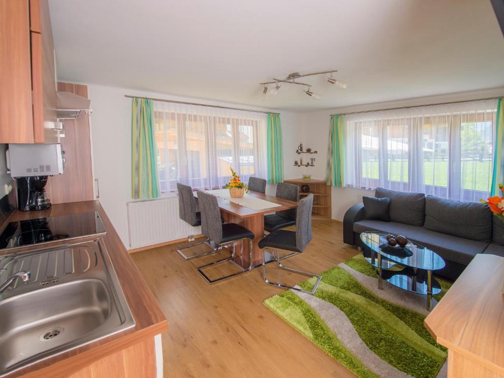 Kuchyňa alebo kuchynka v ubytovaní Appartement Bergmeister