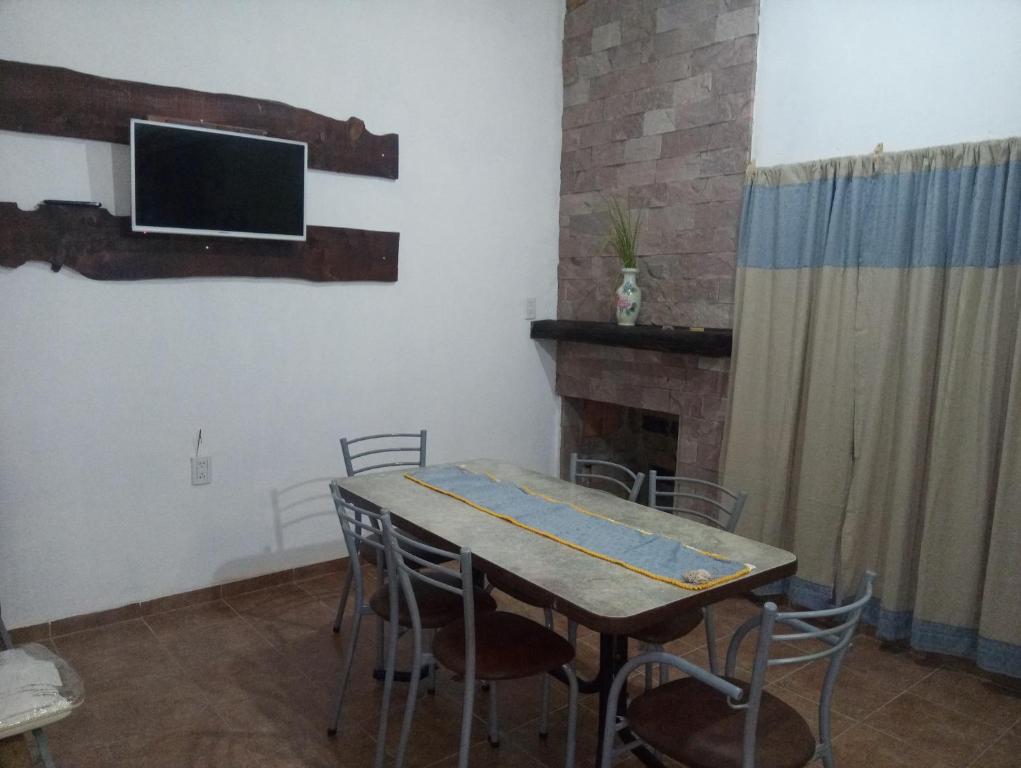 Et tv og/eller underholdning på FINCA LA CASA AMARILLA