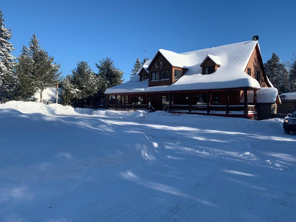 L'Auberge Refuge du Trappeur v zimě