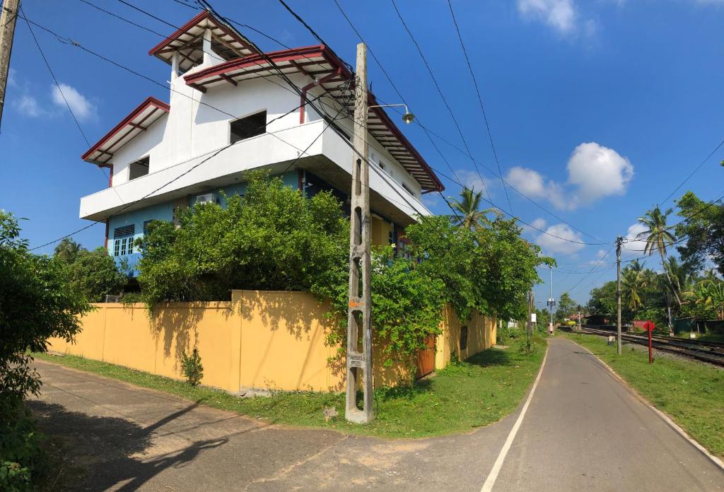 Budova, kde se vila nachází