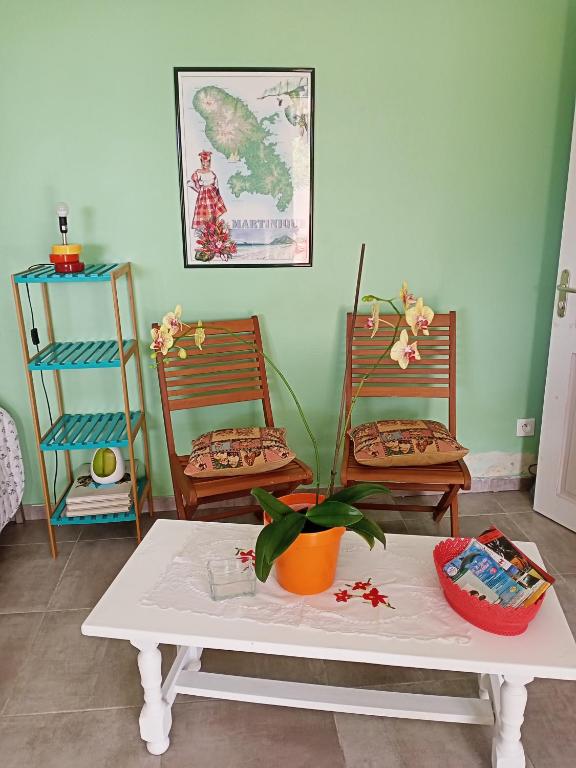 Posezení v ubytování Paradis Caché - Confort Terrasse - Kybo Karaib Location - pkg - Mtgne