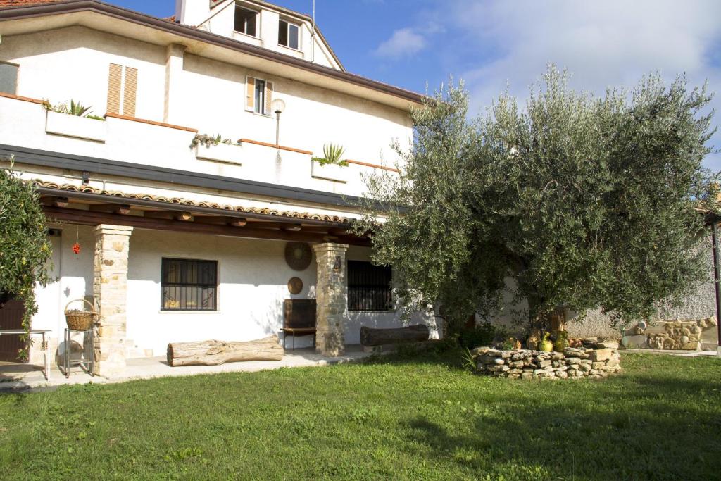 Gallery image of Casa Dell'Arciprete B&B in Arielli