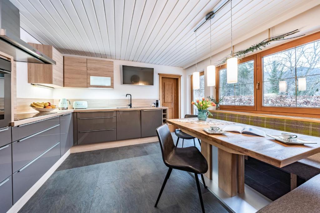 Kuchyň nebo kuchyňský kout v ubytování Landhaus Seiringer Apartments