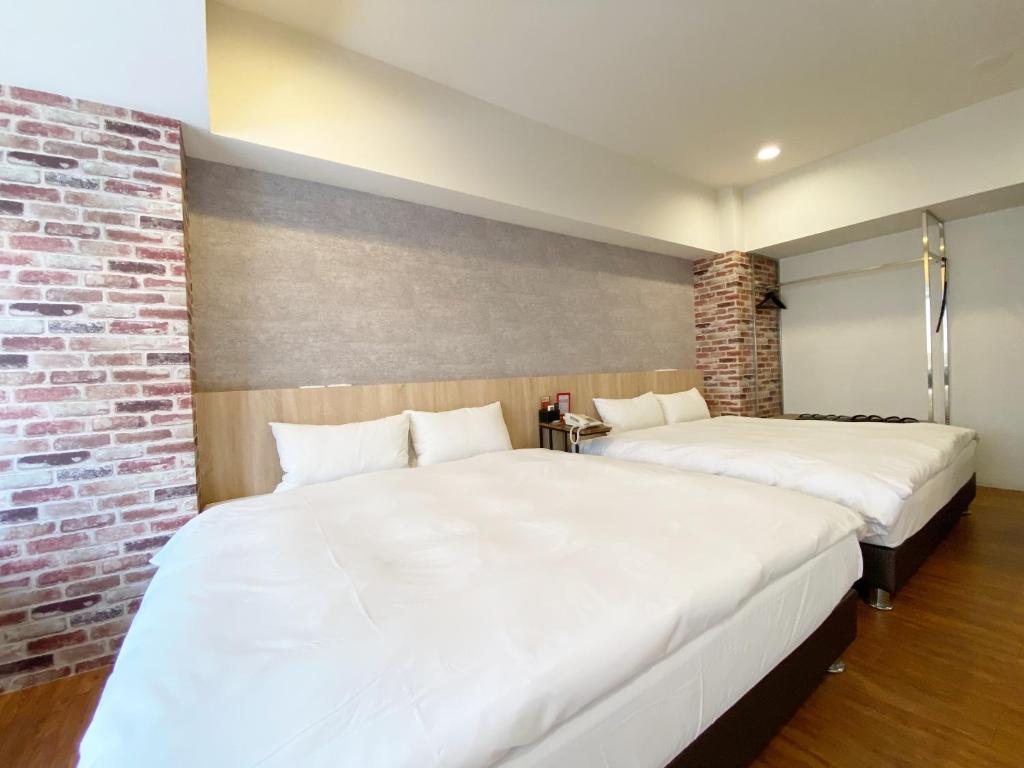 Taichung Old F Hotel - Deluxe Queen Room Mit Zwei Queensize -Betten