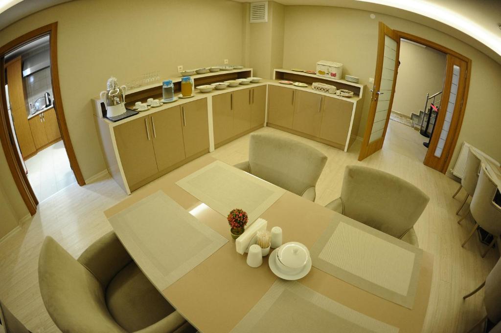Kuchyň nebo kuchyňský kout v ubytování Serenti Pamuk Hotel