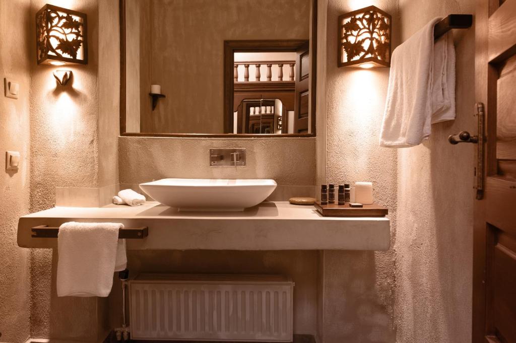 Katogi Averoff Hotel & Winery - 4