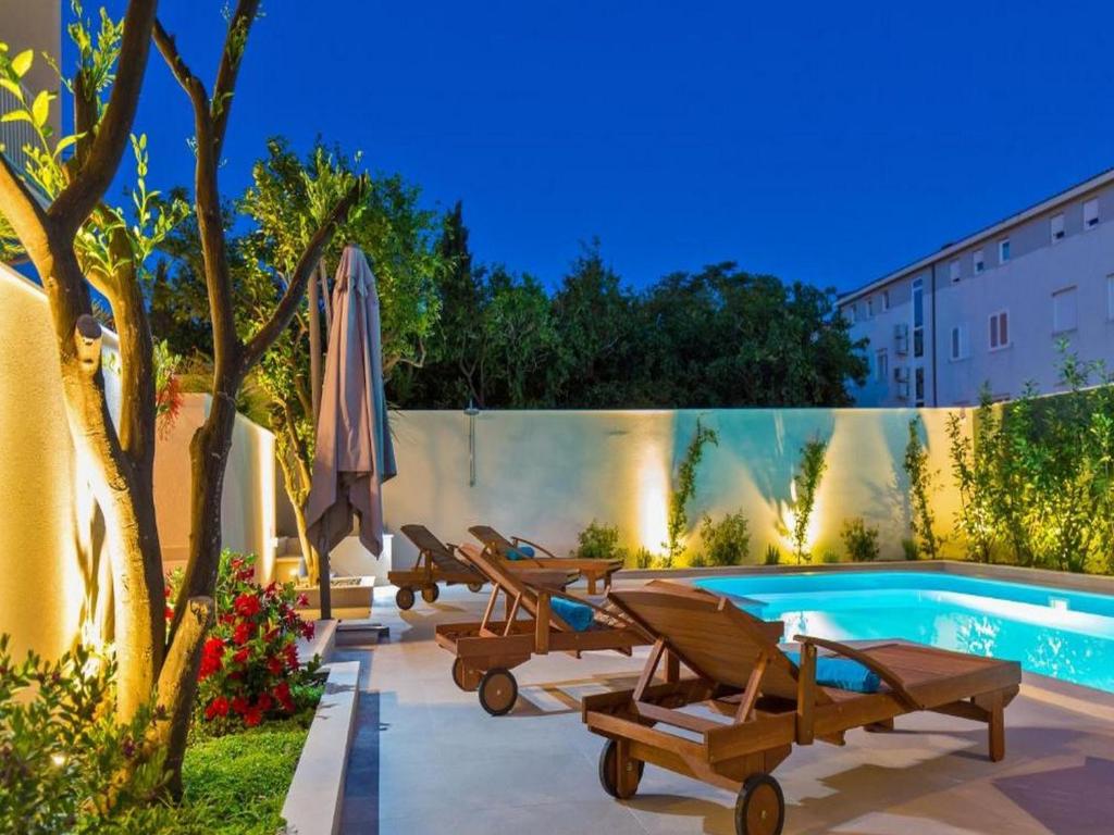 Bazén v ubytovaní Apartments St Thomas alebo v jeho blízkosti