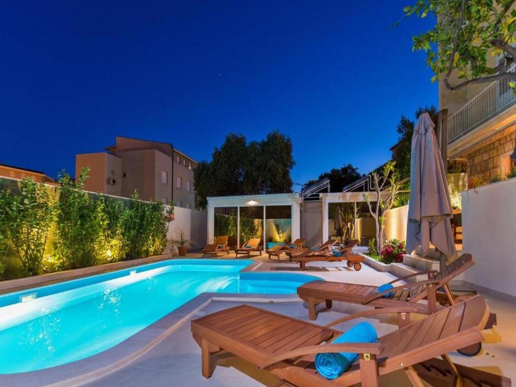 Bazén v ubytovaní Apartments St Thomas alebo v jeho blízkosti