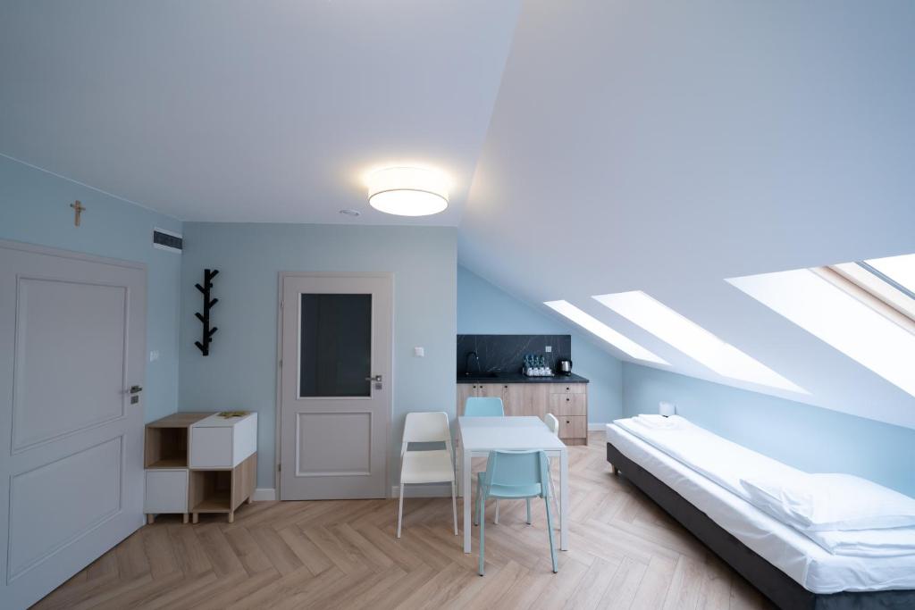 Pensjonat Dominikański - Chambre Quadruple Avec Salle De Bain