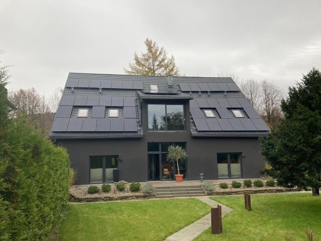 Vonkajšia záhrada v ubytovaní Black House 88