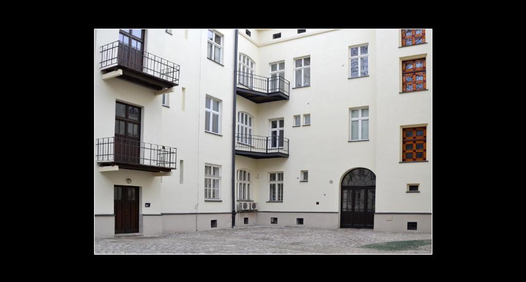 Budova, v ktorej sa apartmán nachádza
