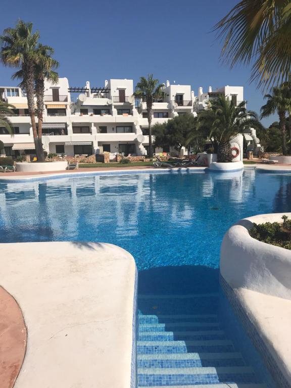 Bazén v ubytování Marina Dor - Cala Egos- Sunny ground floor apartment with large garden nebo v jeho okolí