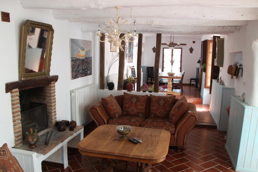 Posezení v ubytování Casa de Familia Cortijo La Cubertilla