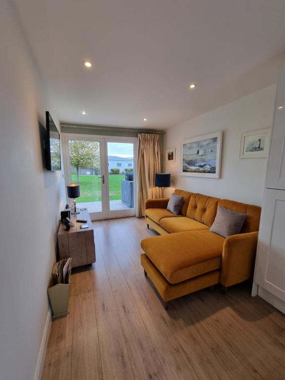 West Bay Cottages Yarmouth Isle of Wight - 