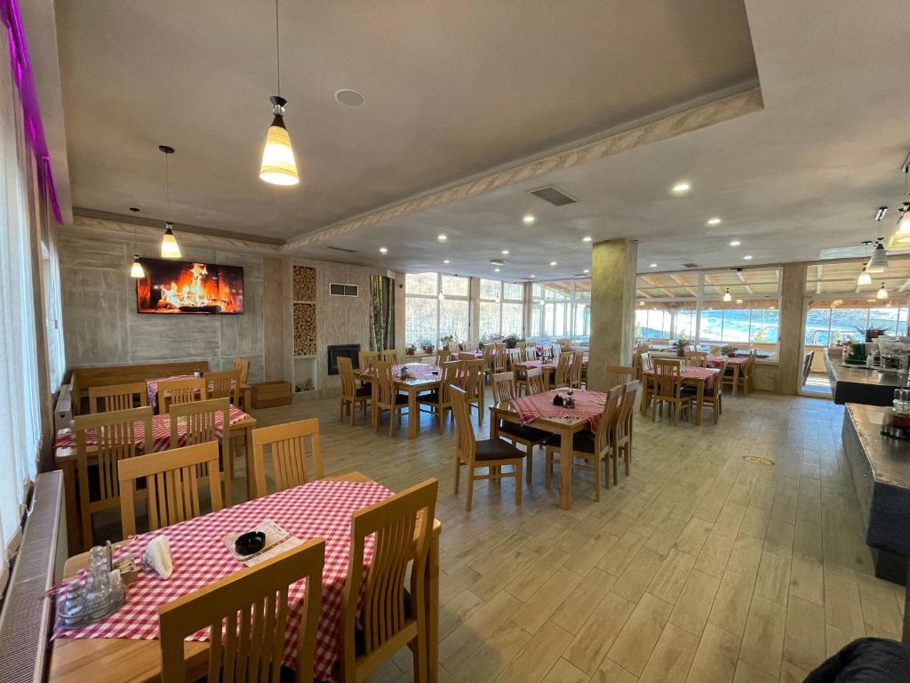 Restaurace v ubytování Honey Valley Bjelašnica