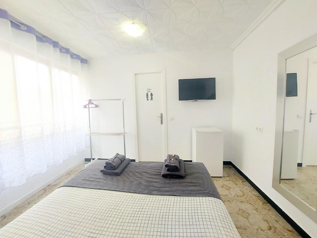 Gloria Host House - Standard Double Room