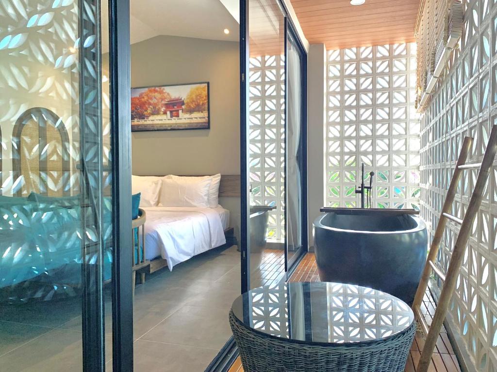 The Mystery Con Dao - 19