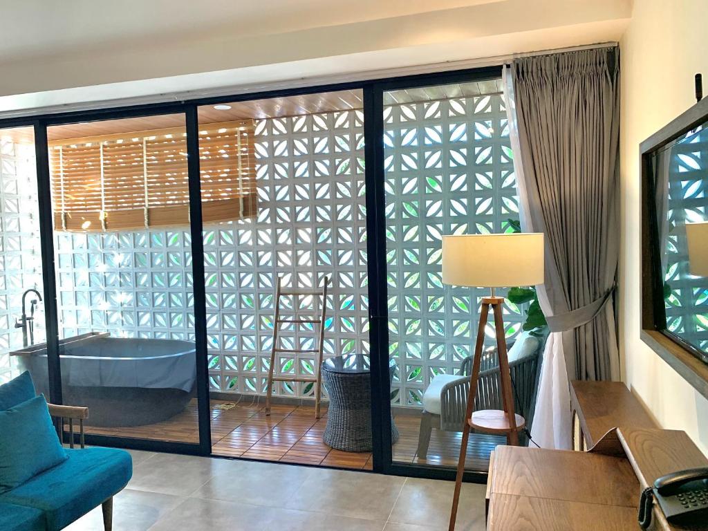 The Mystery Con Dao - 18