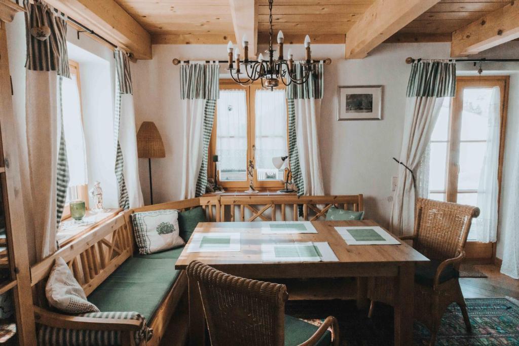 Posezení v ubytování Haus in den Bergen