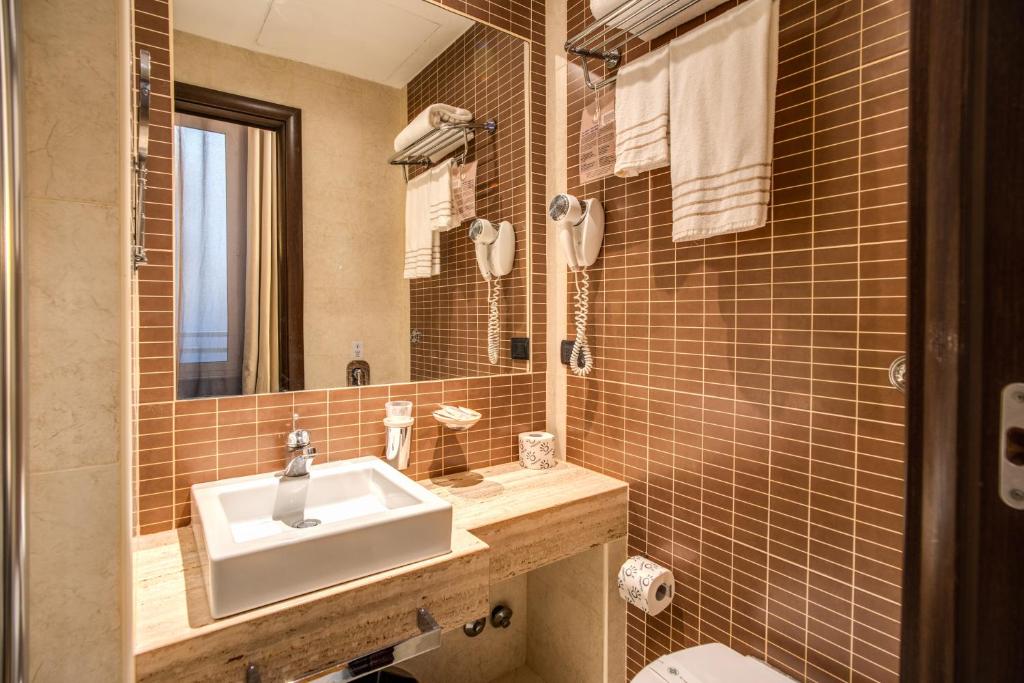 Koupelna v ubytování Hotel Everest Inn Rome