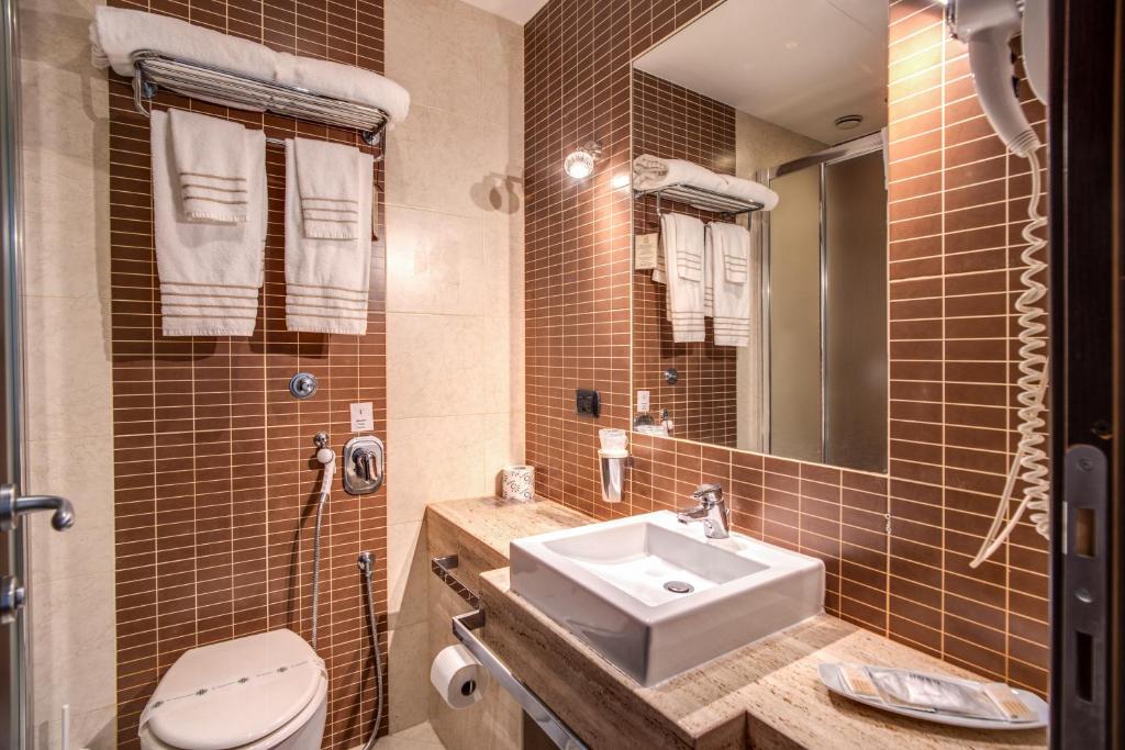 Koupelna v ubytování Hotel Everest Inn Rome
