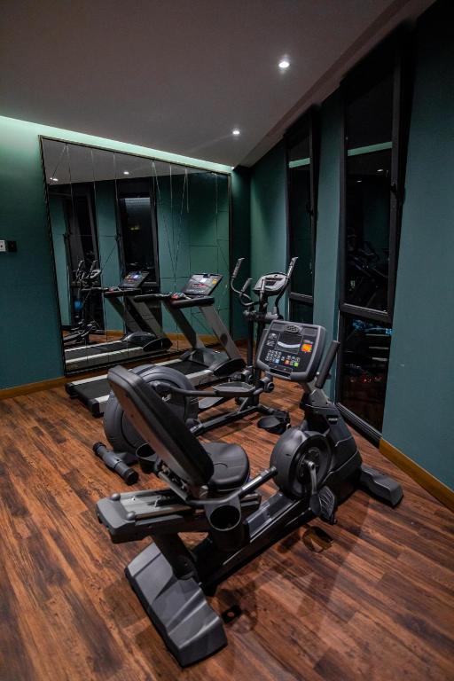 Fitness centrum a/nebo fitness zařízení v ubytování Becquer Hotel Guadalajara