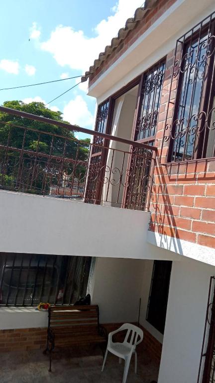 Apartamento amoblado con balcón en Ibagué - Housity