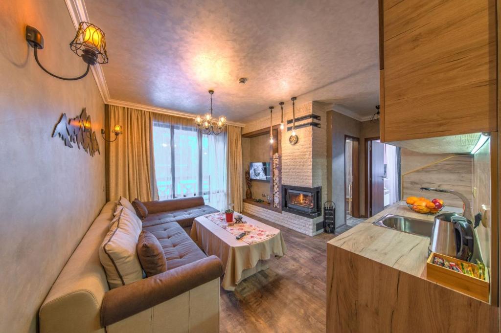 Forest Home 524 - Housity
