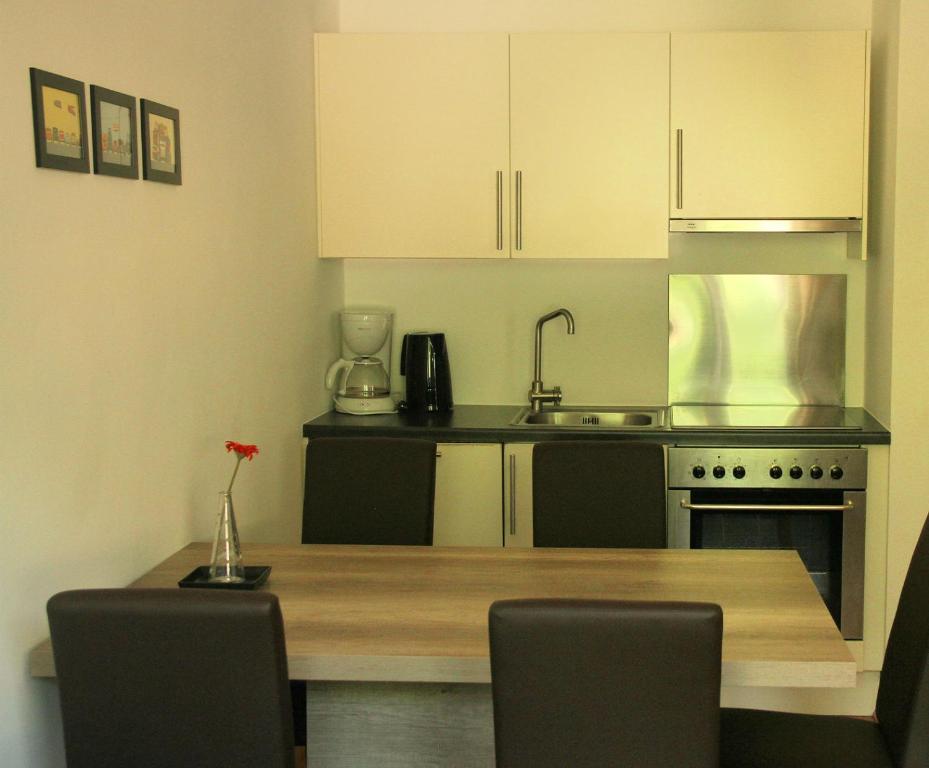 Kuchyň nebo kuchyňský kout v ubytování Residenz Lothringen by AlpenTravel