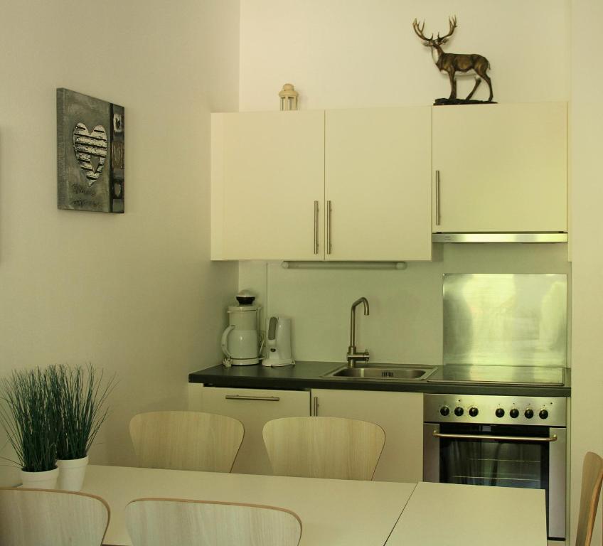 Kuchyň nebo kuchyňský kout v ubytování Residenz Lothringen by AlpenTravel