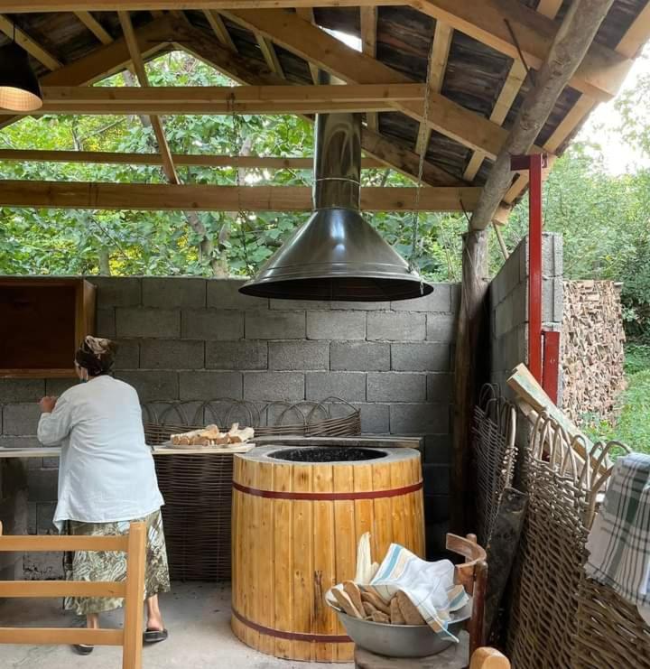 Gril dostupný pro hosty v bed and breakfast