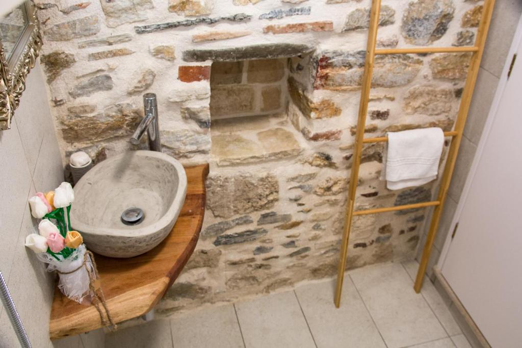Bathroom sa Stone Villa
