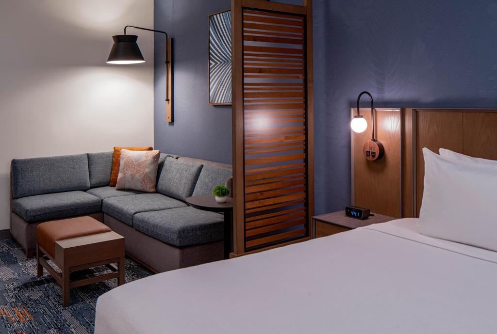 Hyatt Place Tampa Downtown - 