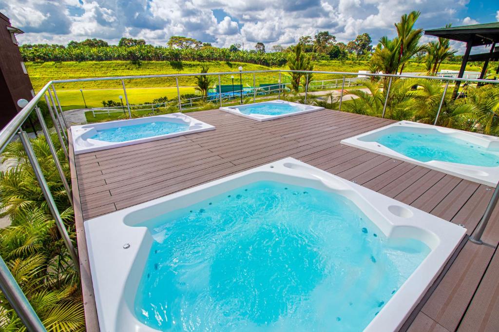 Bazén v ubytování Hotel Campestre las Camelias nebo v jeho okolí