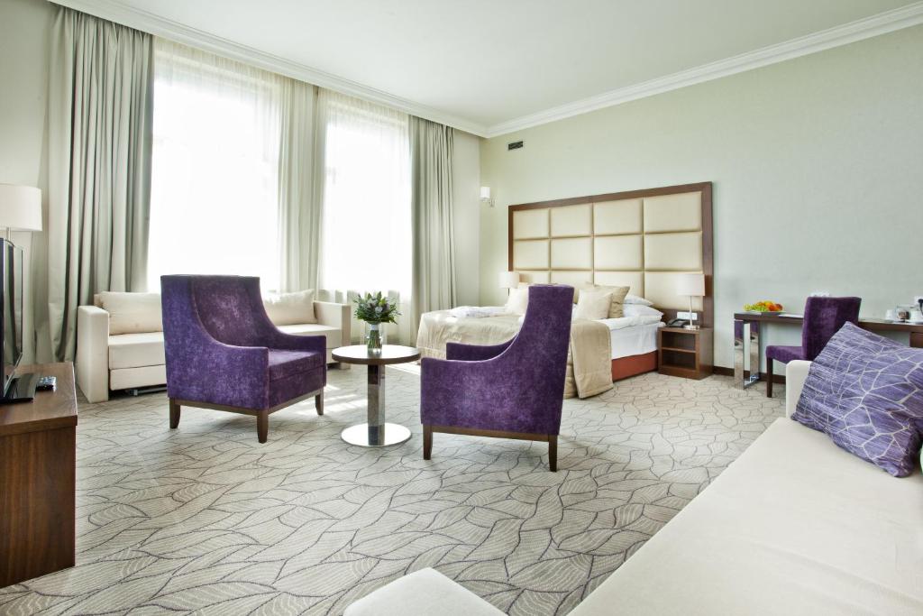 
Junior Suite with Spa Access
