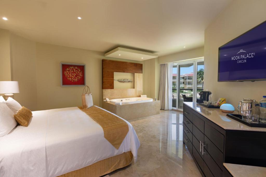 Moon Palace Cancun - All Inclusive - Superior Governor One Slaapkamer Suite Ocean Uitzicht - King Size Bed