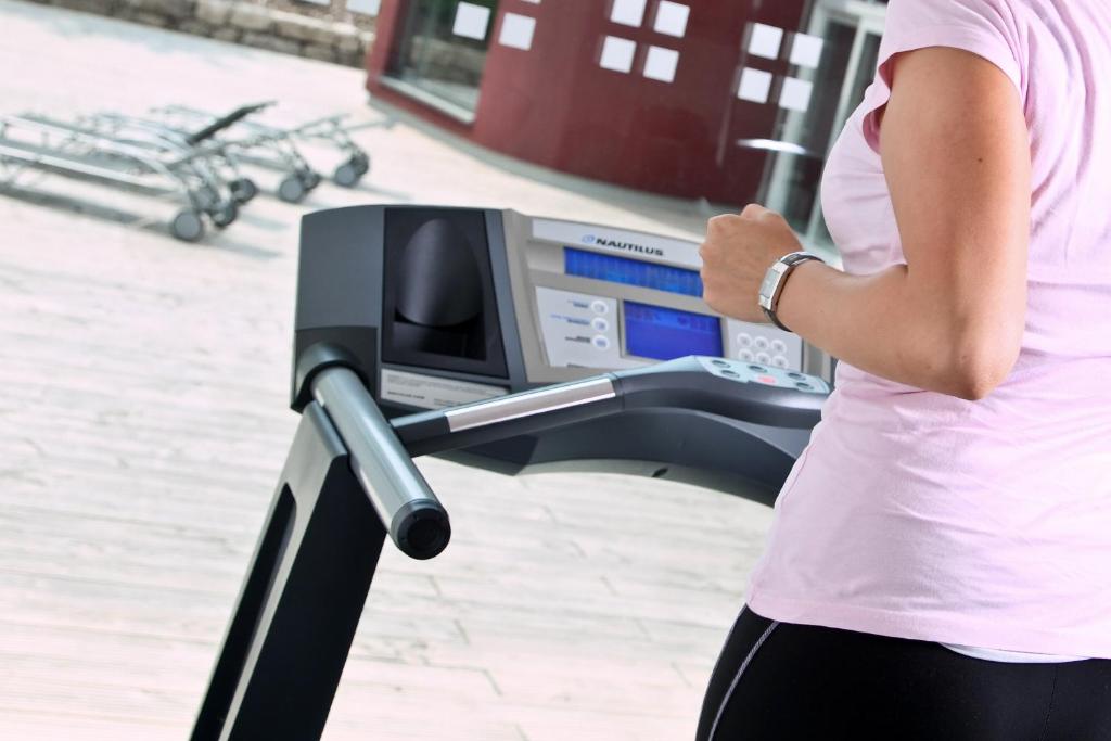 Fitness centrum a/nebo fitness zařízení v ubytování NP Hotel Ullrich