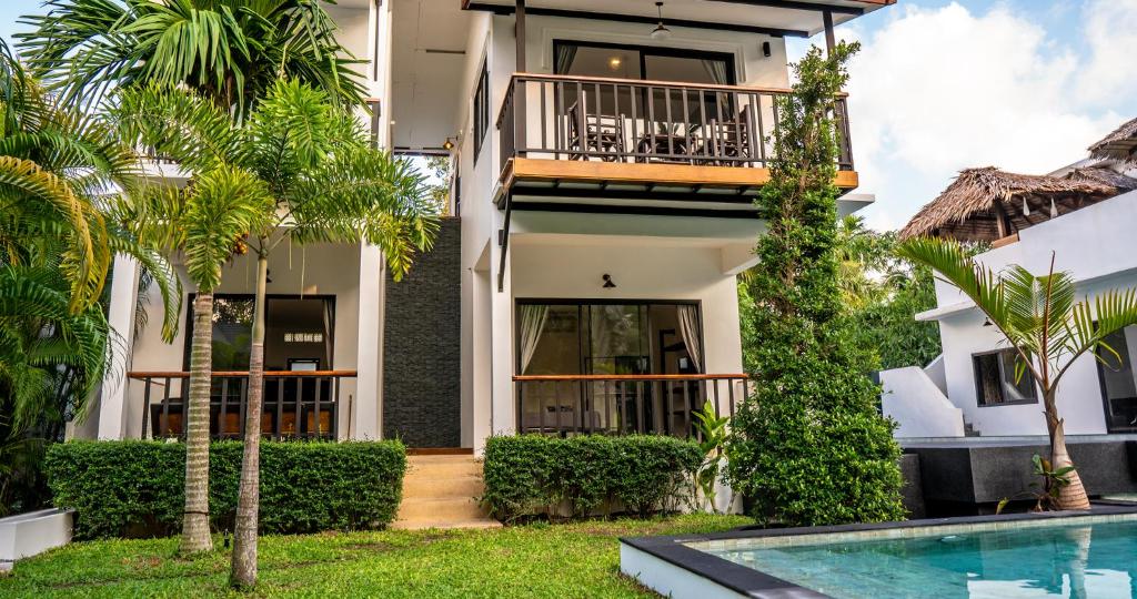 Bazén v ubytování Aqua Suites nebo v jeho okolí