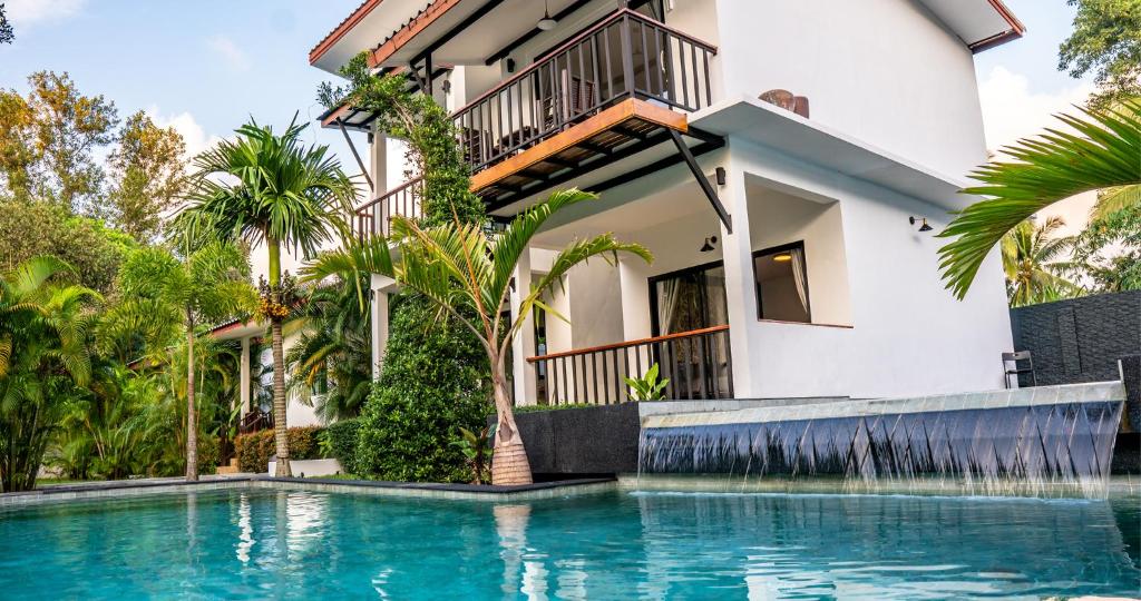 Bazén v ubytování Aqua Suites nebo v jeho okolí