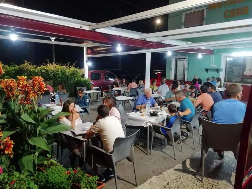 Pensión Casa Corro tesisinde bir restoran veya yemek mekanı