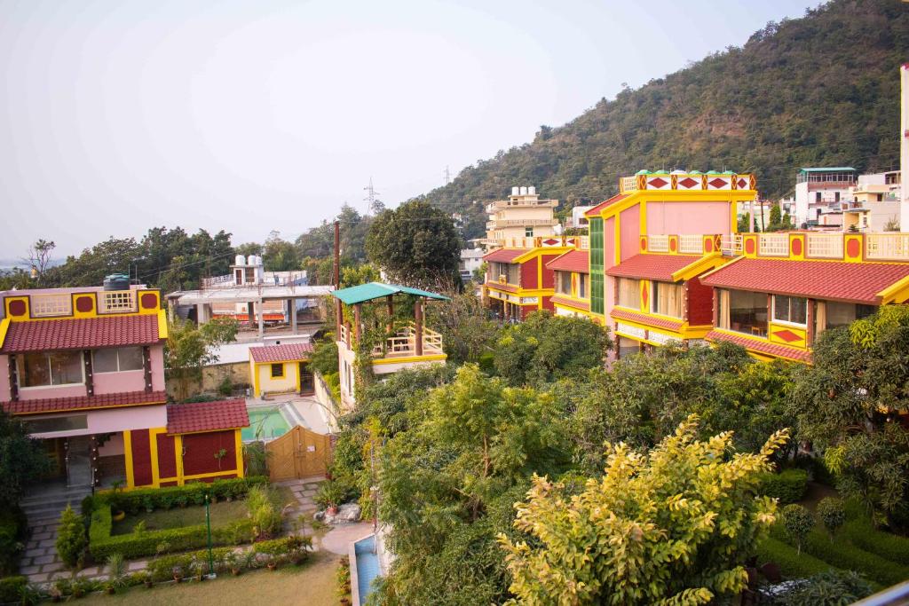 Gallery image of MVT Guesthouse & Restaurant (Rishikesh) in Rishīkesh