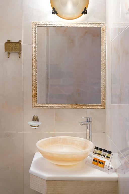 Marble House - Resim 32