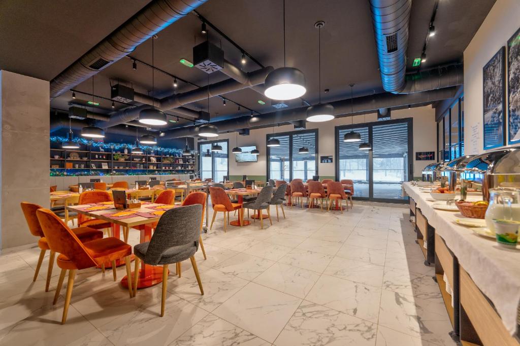 Restaurace v ubytování Konak Apartmani & SPA